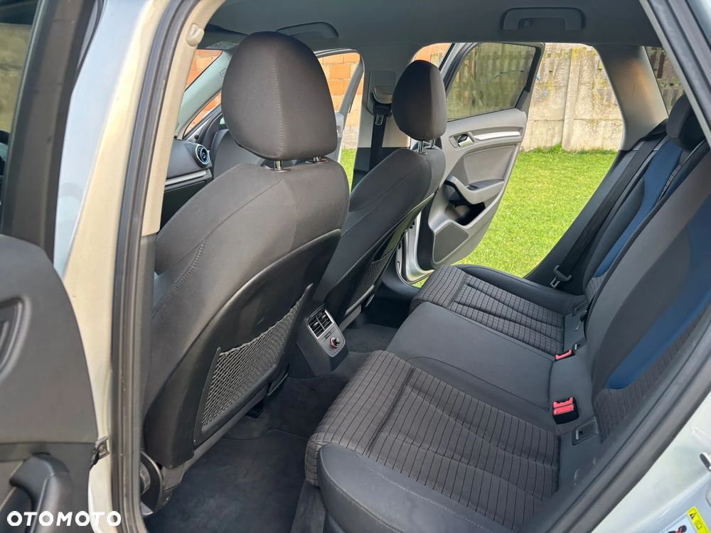 Audi A3 Sportback 2.0 TDI Ambition - 14