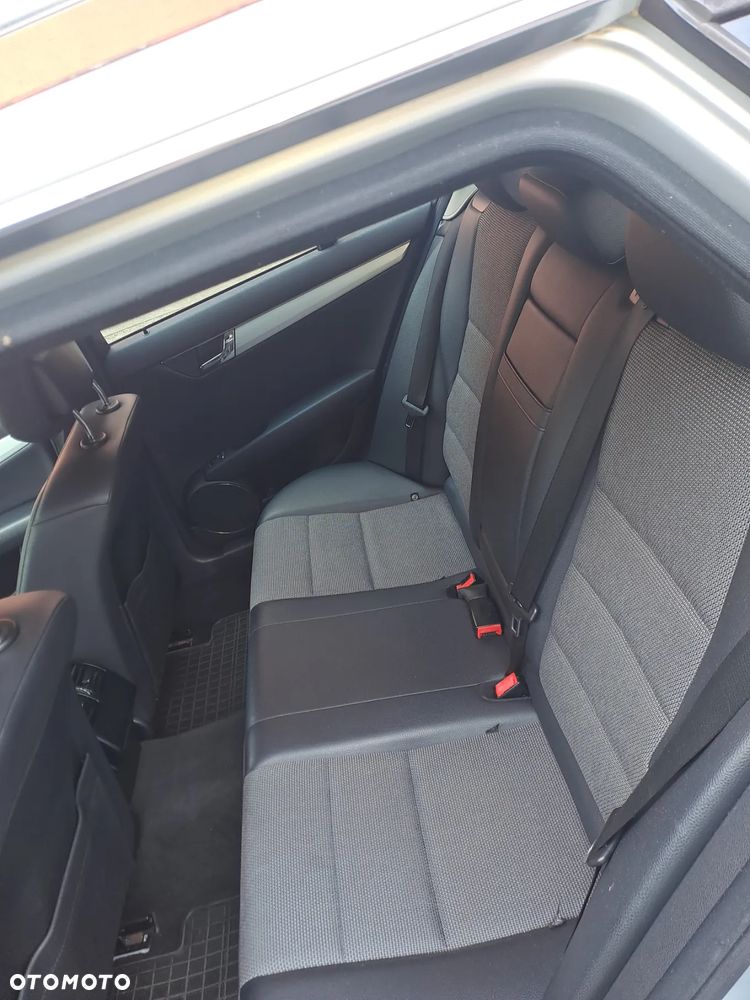 Mercedes-Benz Klasa C 200 T CDI DPF Automatik BlueEFFICIENCY Avantgarde - 7