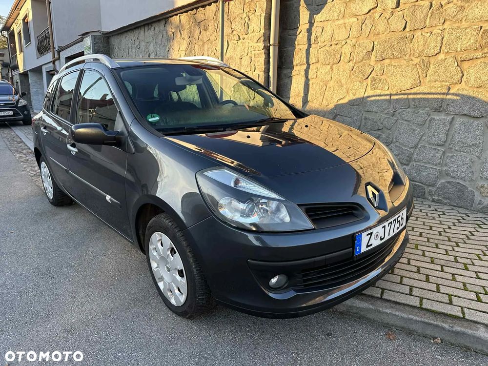 Renault Clio 1.2 16V Alize - 1