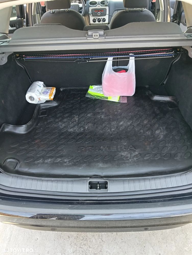 FORD Focus 2010 — imagine 13
