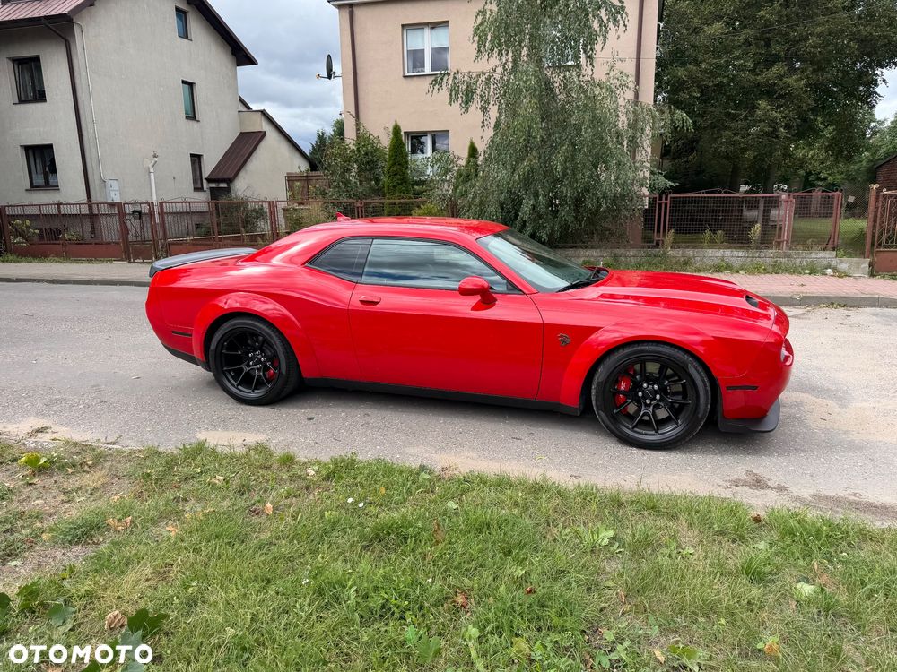 Dodge Challenger - 25