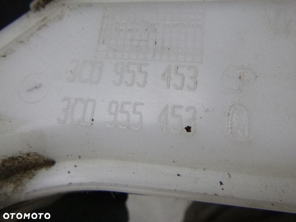 ZBIORNICZEK SPRYSKIWACZY PASSAT B6 3C0955453 - 4