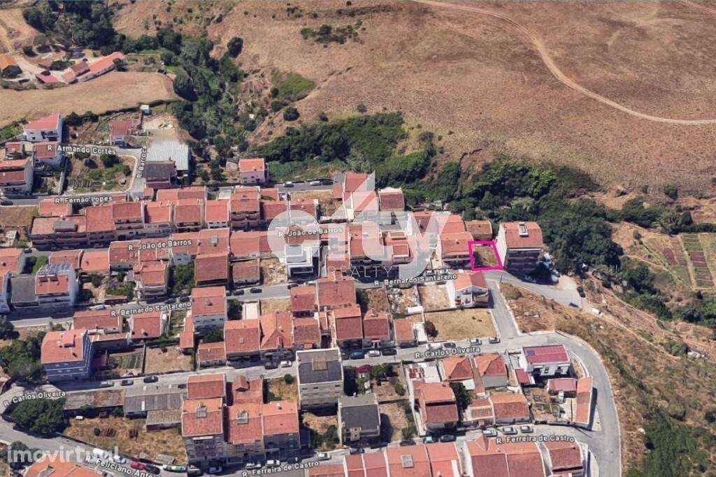 Terreno Urbano em Famões - Odivelas - Grande imagem: 2/16