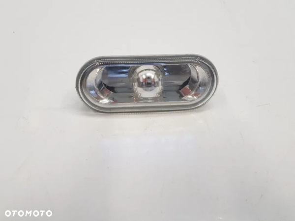 Kierunkowskaz Vw Golf Passat Seat Audi 1j0949117