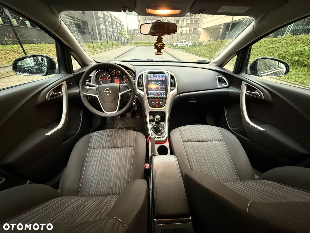 Opel Astra 1.4 Cosmo - 11
