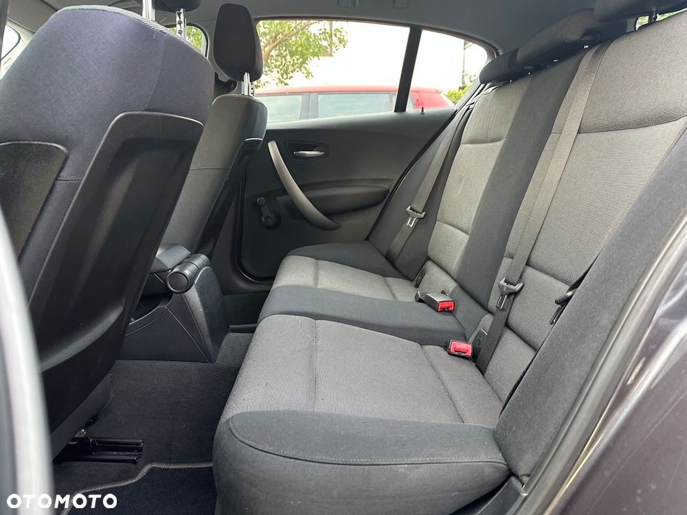 BMW Seria 1 - 29