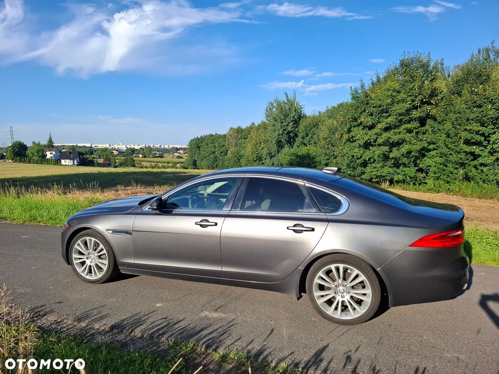 Jaguar XF 3.0 V6 Prestige - 5