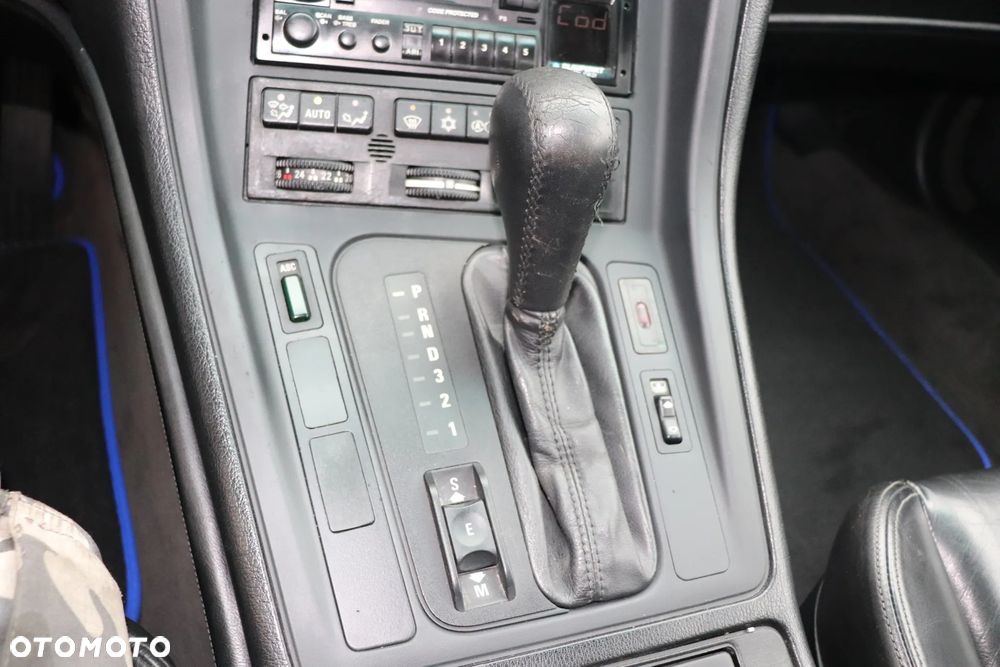 BMW Seria 8 - 26