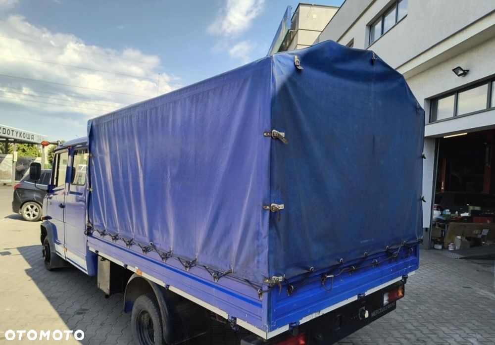 Mercedes-Benz 508D - 4