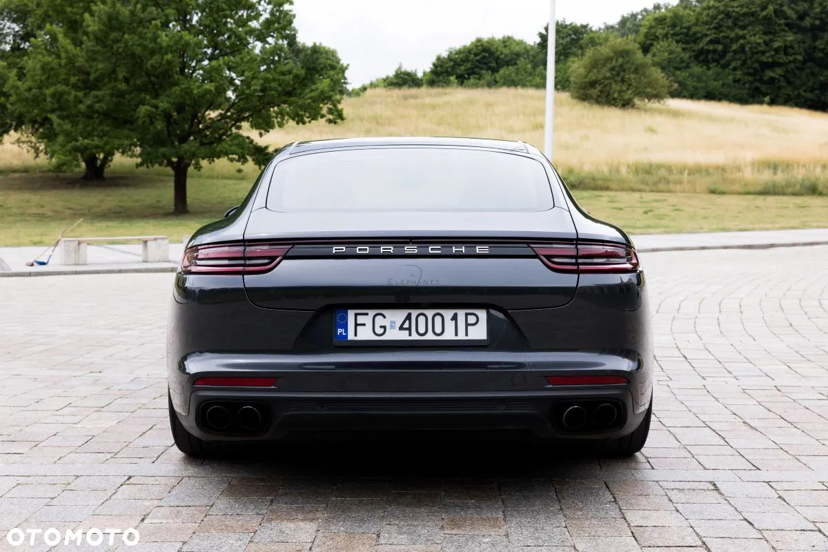 Porsche Panamera 4S - 12