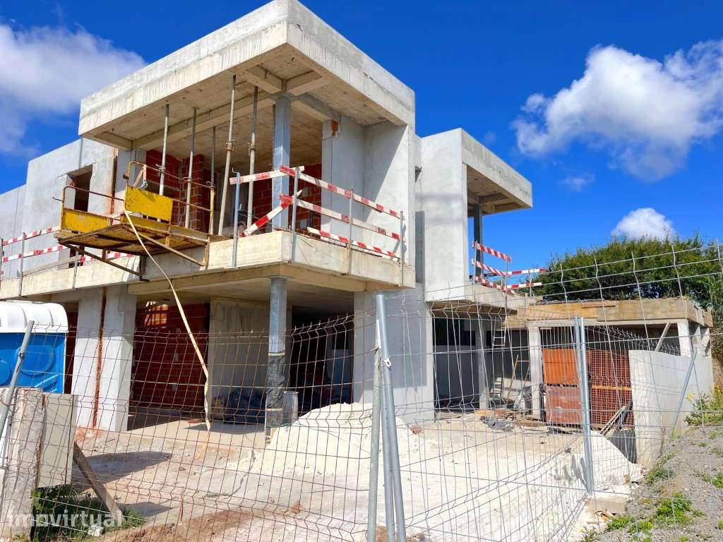 Moradia contemporânea com piscina e vista mar a 4 minutos da praia ... - Grande imagem: 4/25
