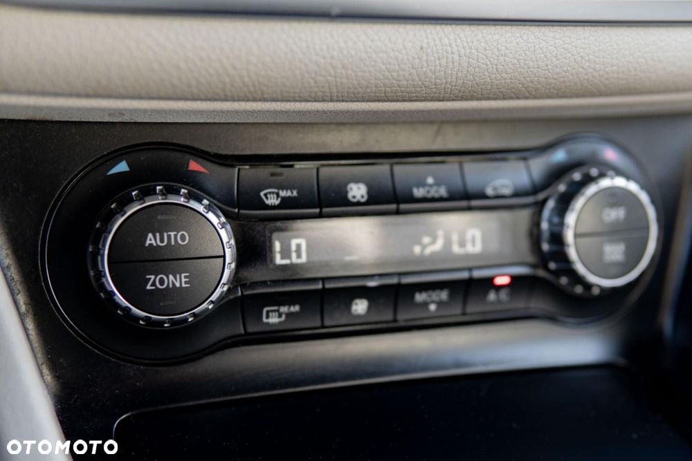 Mercedes-Benz CLA 250 7G-DCT AMG Line - 21