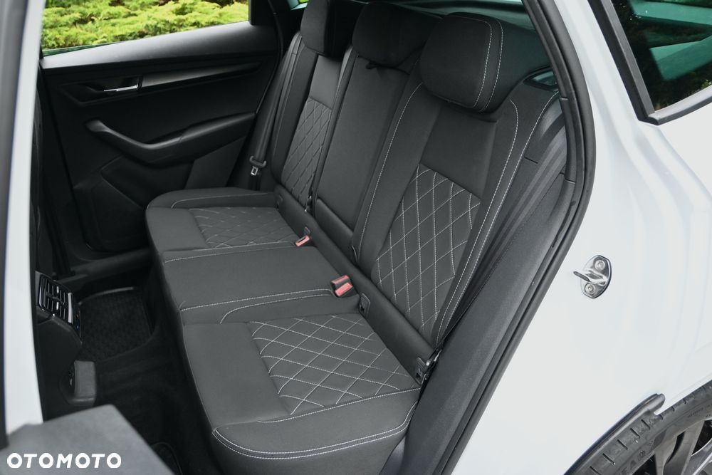 Skoda Karoq 2.0 TDI SCR Sportline - 27