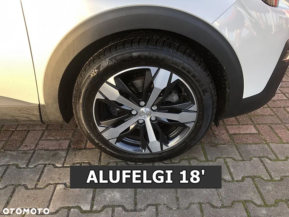 Peugeot 3008 1.2 PureTech Allure S&S - 37