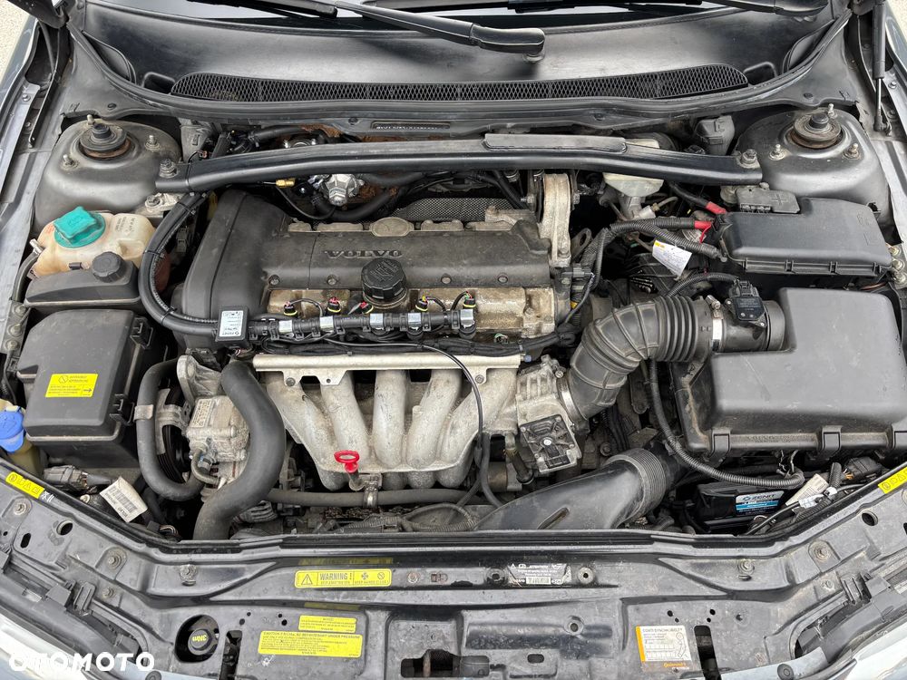 Volvo V70 2.4 Momentum - 32