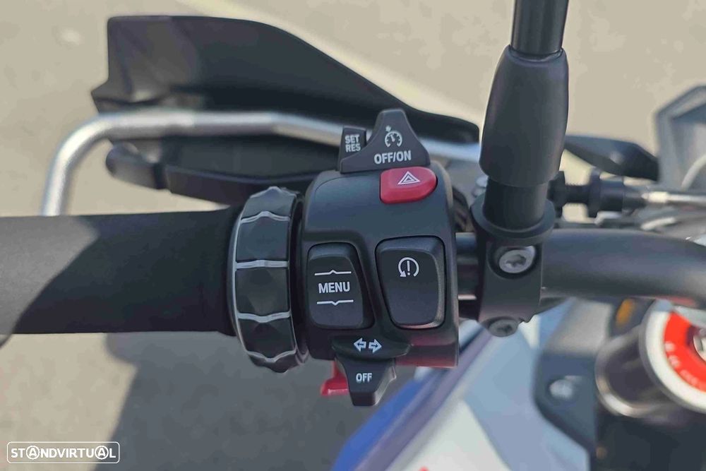 BMW F 900 GS - 12
