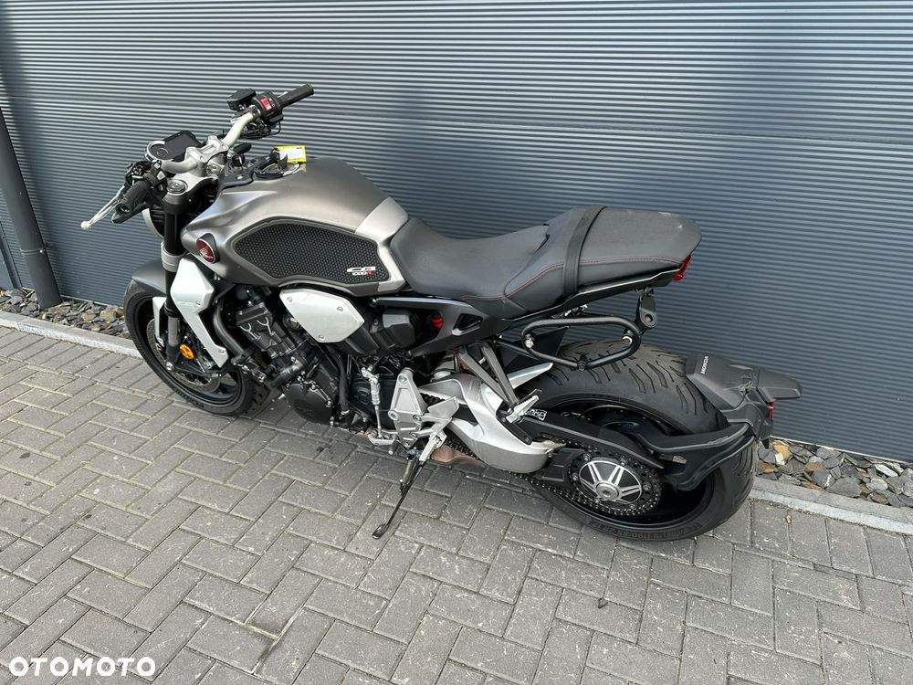 Honda CB - 3
