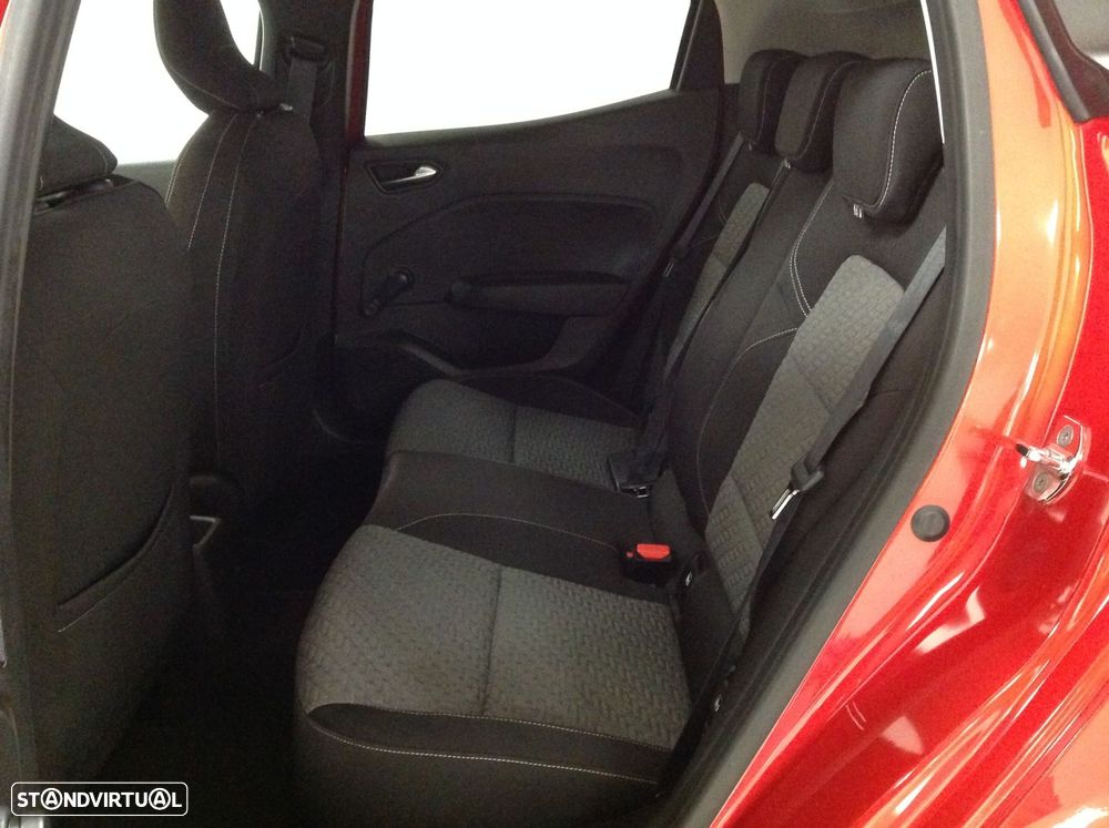 Renault Clio 1.0 TCe Limited CVT - 21