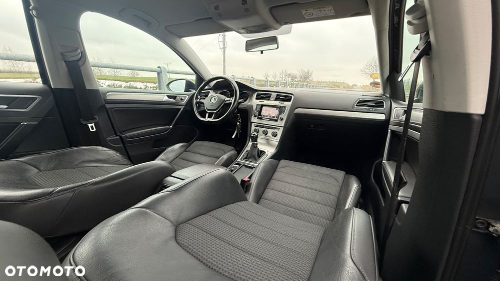 Volkswagen Golf 1.6 BlueTDI Comfortline - 9