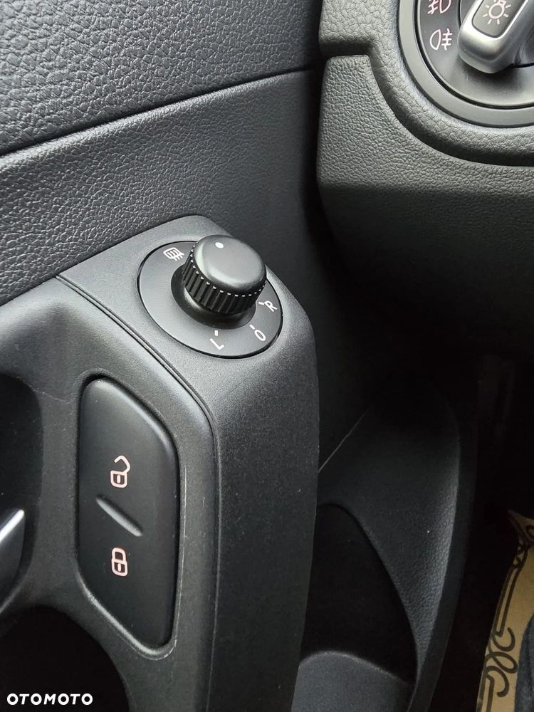 Volkswagen Polo 1.6 TDI Life - 22