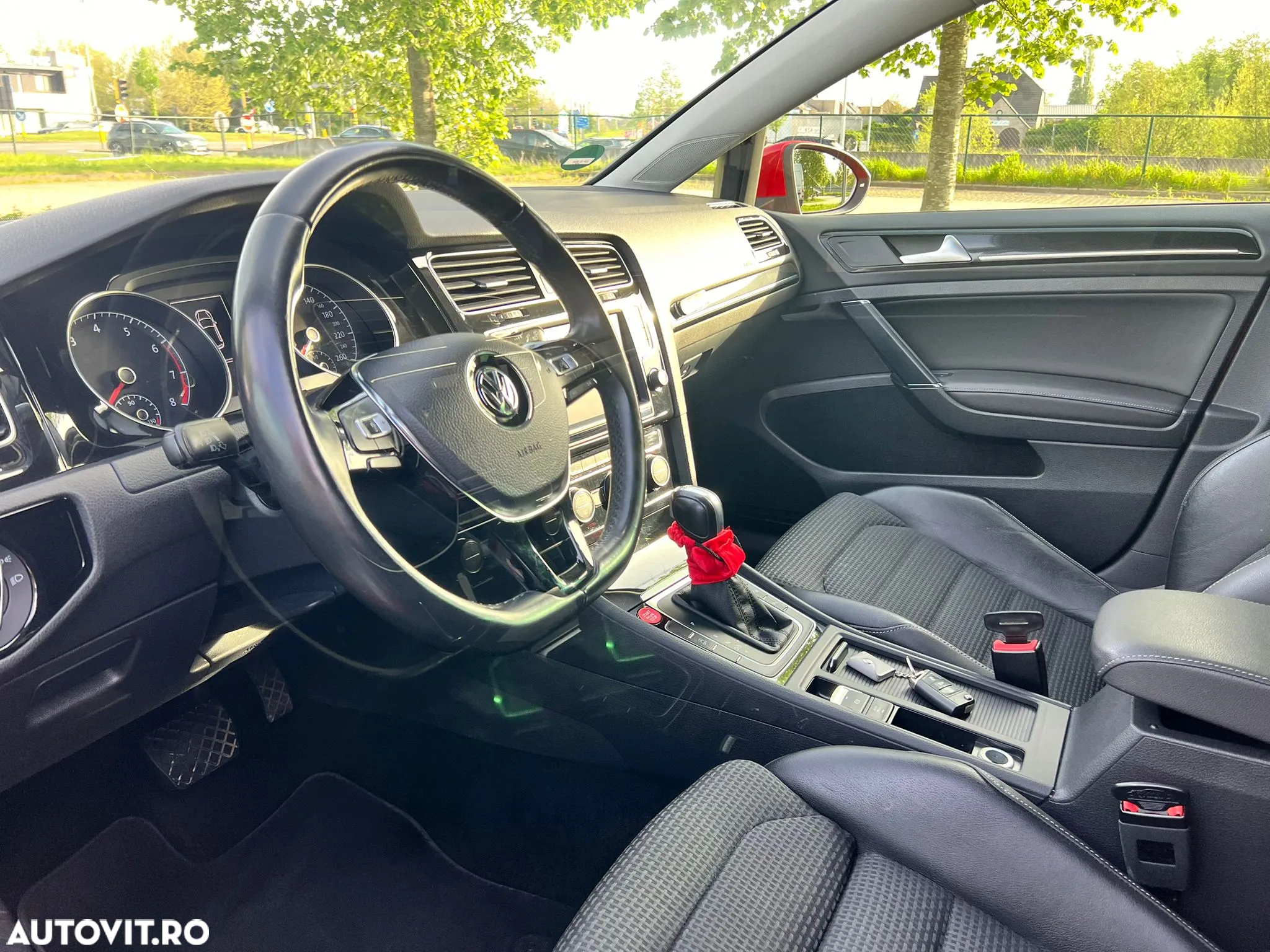 Volkswagen Golf 1.4 TSI BlueMotion Technology DSG Comfortline - 22