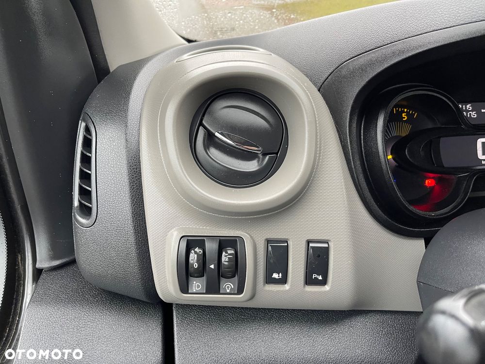 Renault Trafic - 25