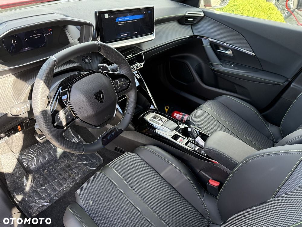 Peugeot 2008 PureTech mHEV GT e-DCS6 - 13