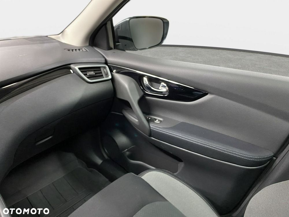 Nissan Qashqai 1.3 DIG-T N-Connecta - 34