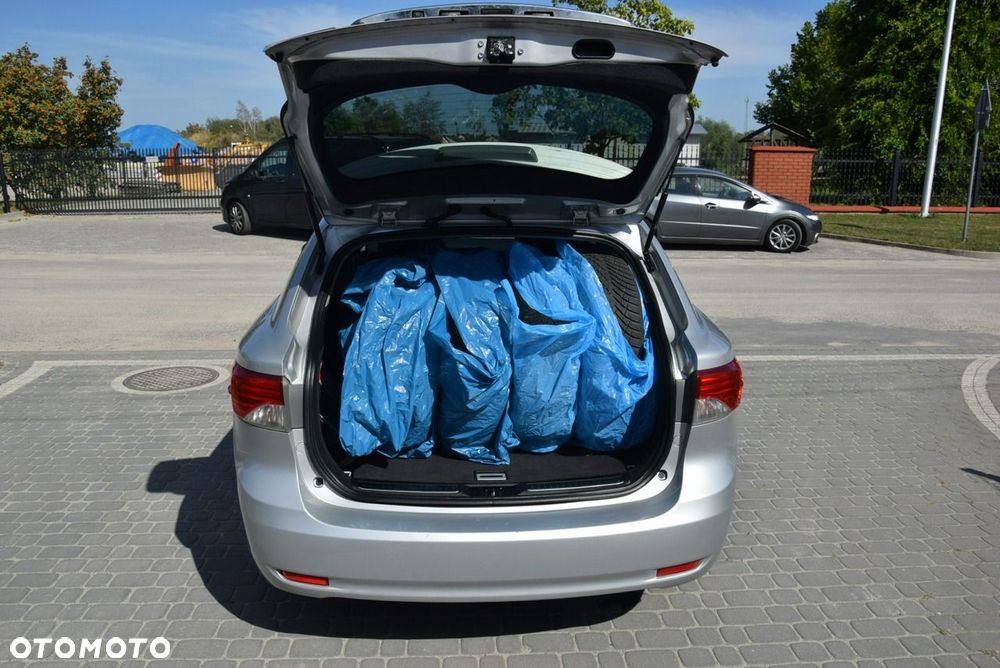 Toyota Avensis 1.8 Prestige - 16