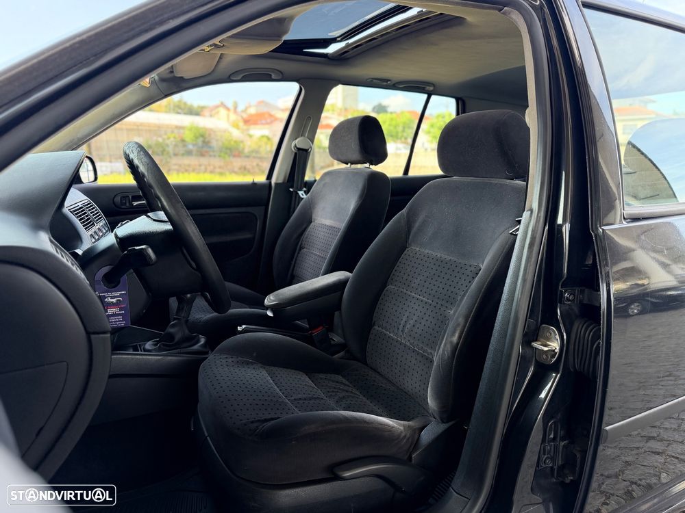 VW Golf 1.4i Confortline AC - 11