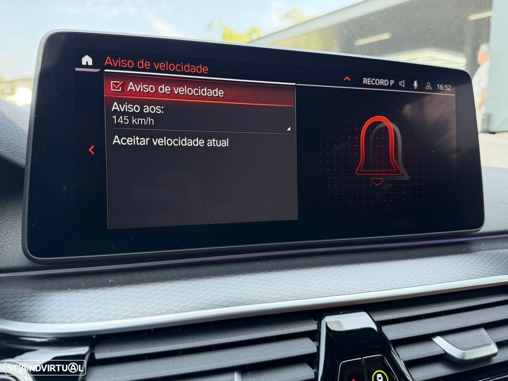 BMW 520 e Pack M — fotografia 53