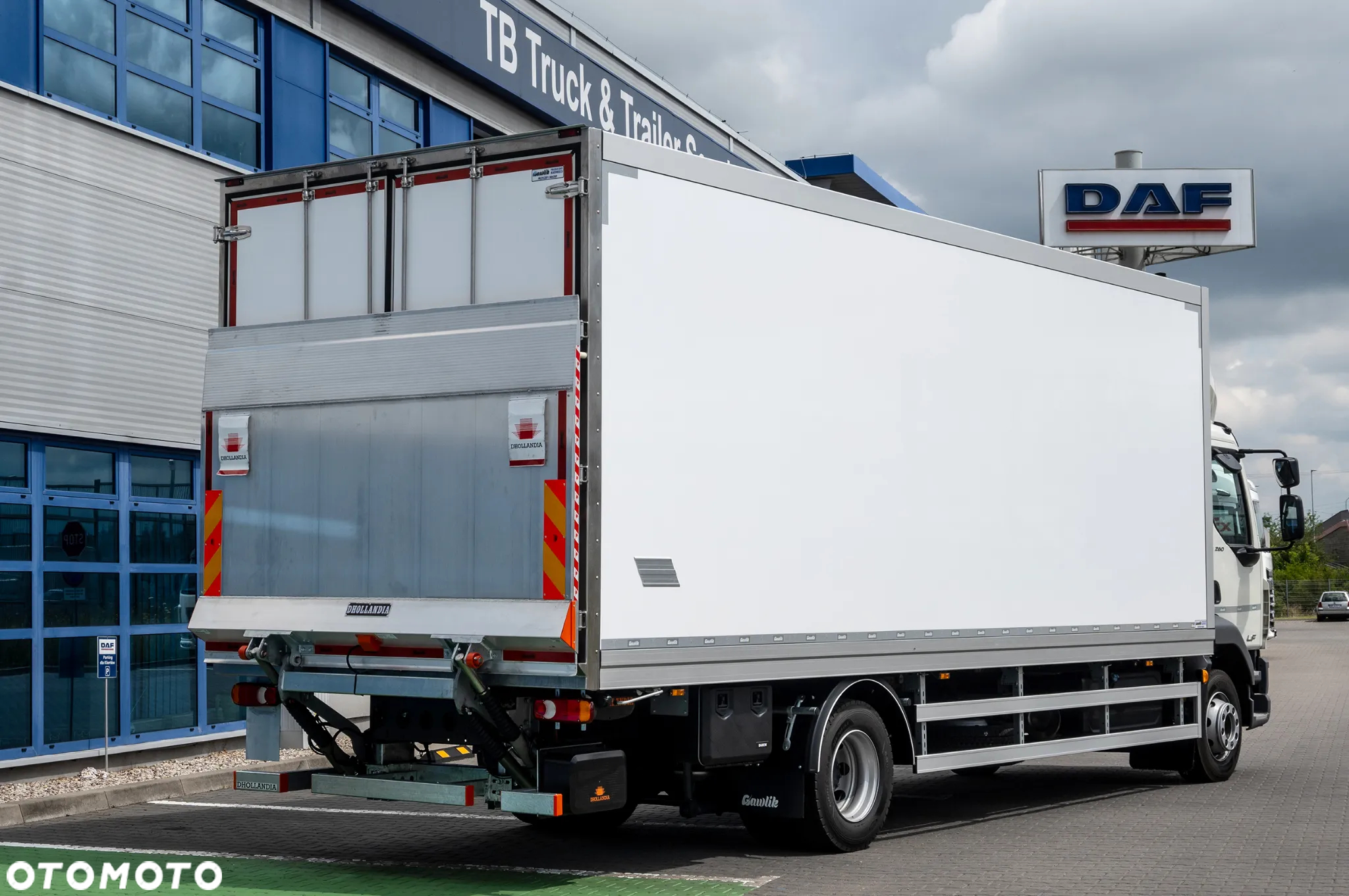 DAF LF 260 FA 4x2 Kontener + Winda marki Dhollandia Pojazd fabrycznie Nowy !!! DMC 14 t - 2