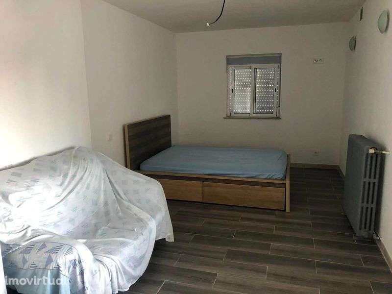 Pequena moradia T0 para arrendamento em Mujães - Viana do Castelo - Grande imagem: 4/5