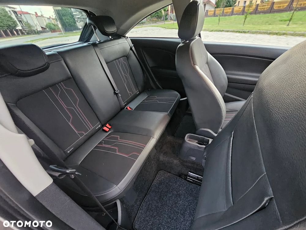 Opel Corsa 1.4 16V 150 Jahre - 13
