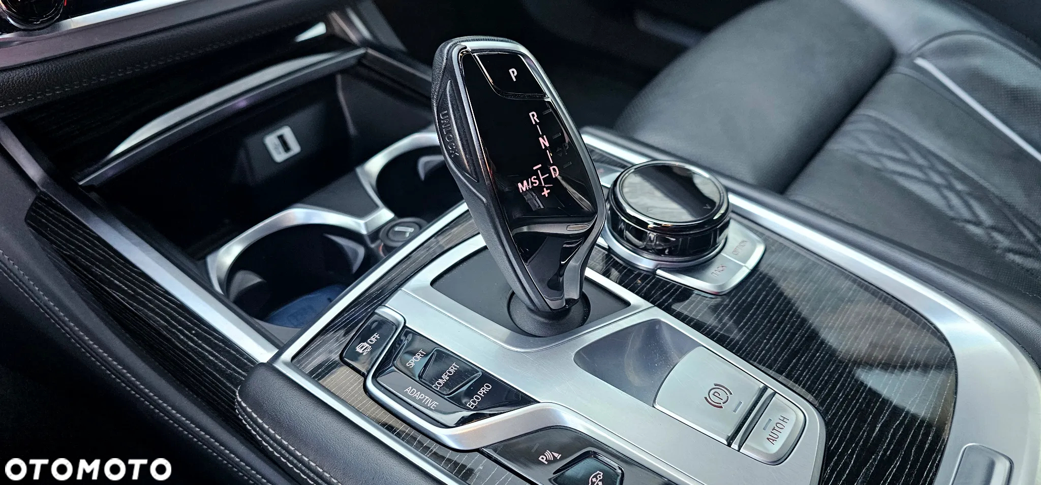 BMW Seria 7 750i xDrive - 20