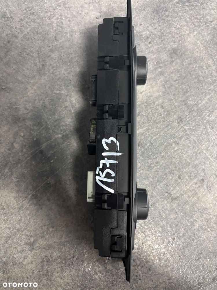 BMW E84 X1 E90 E93 M3 panel  klimy nawiewu  9287624 - 2