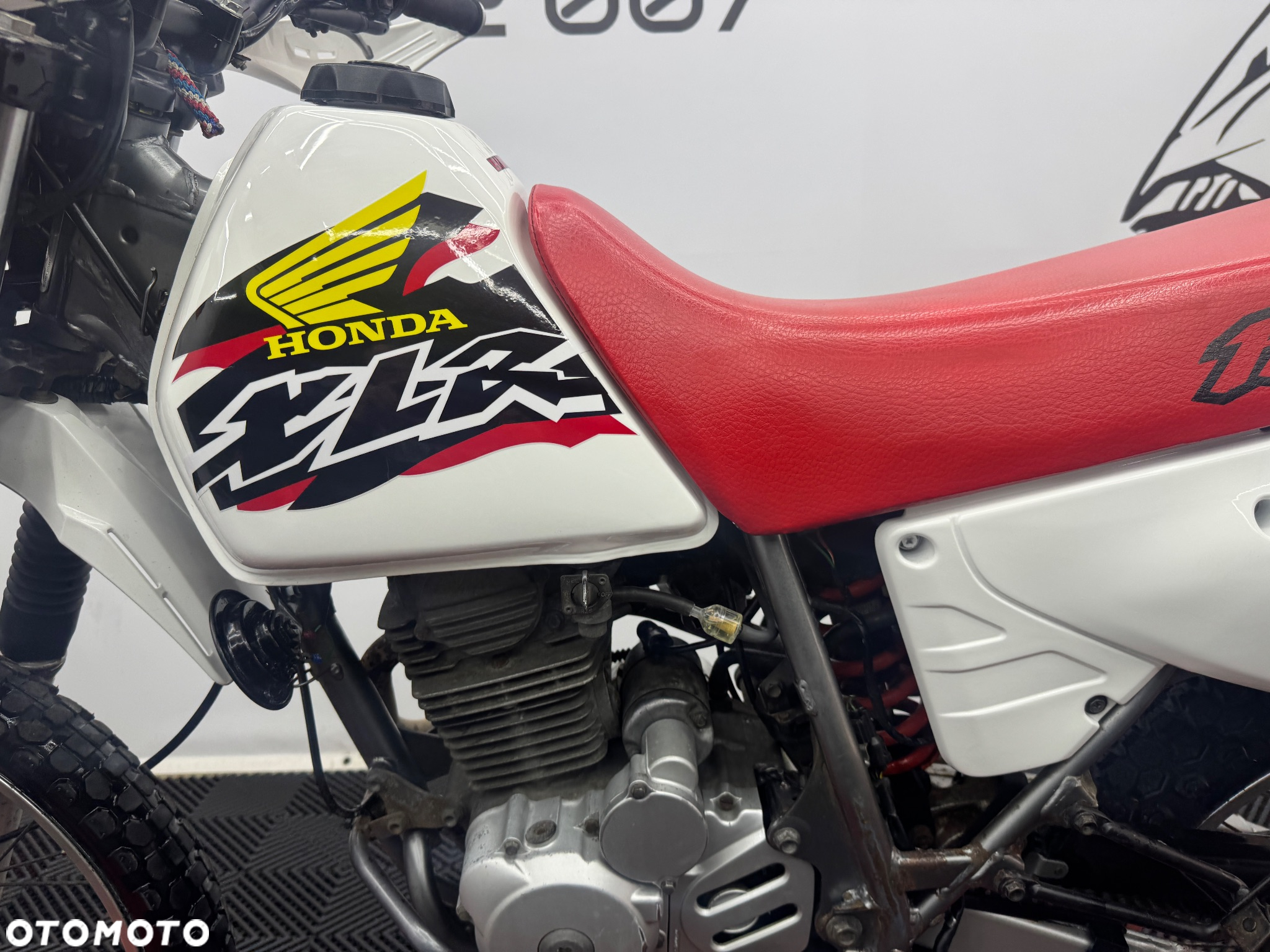 Honda XLR - 14