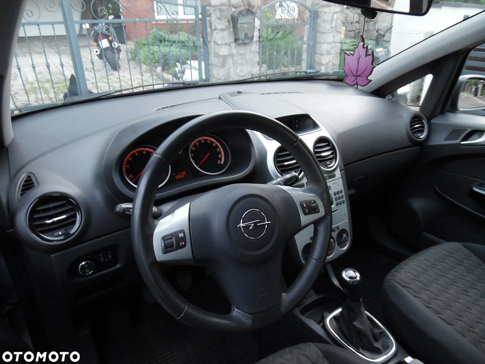 Opel Corsa - 11