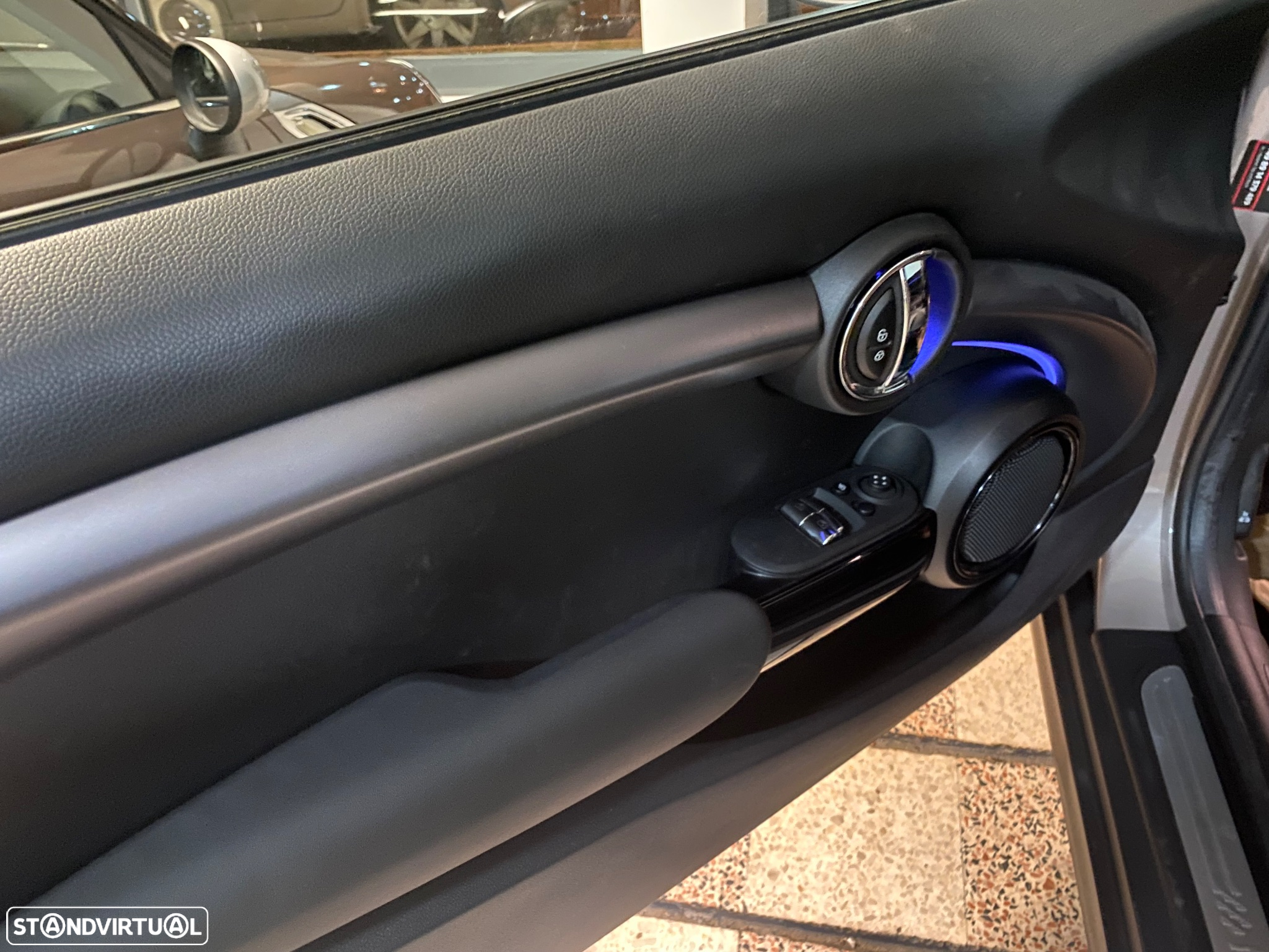 MINI 3 Portas Cooper SE Collection 2021 - 32