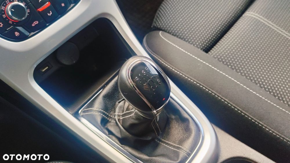 Opel Astra 1.4 Turbo Cosmo - 20