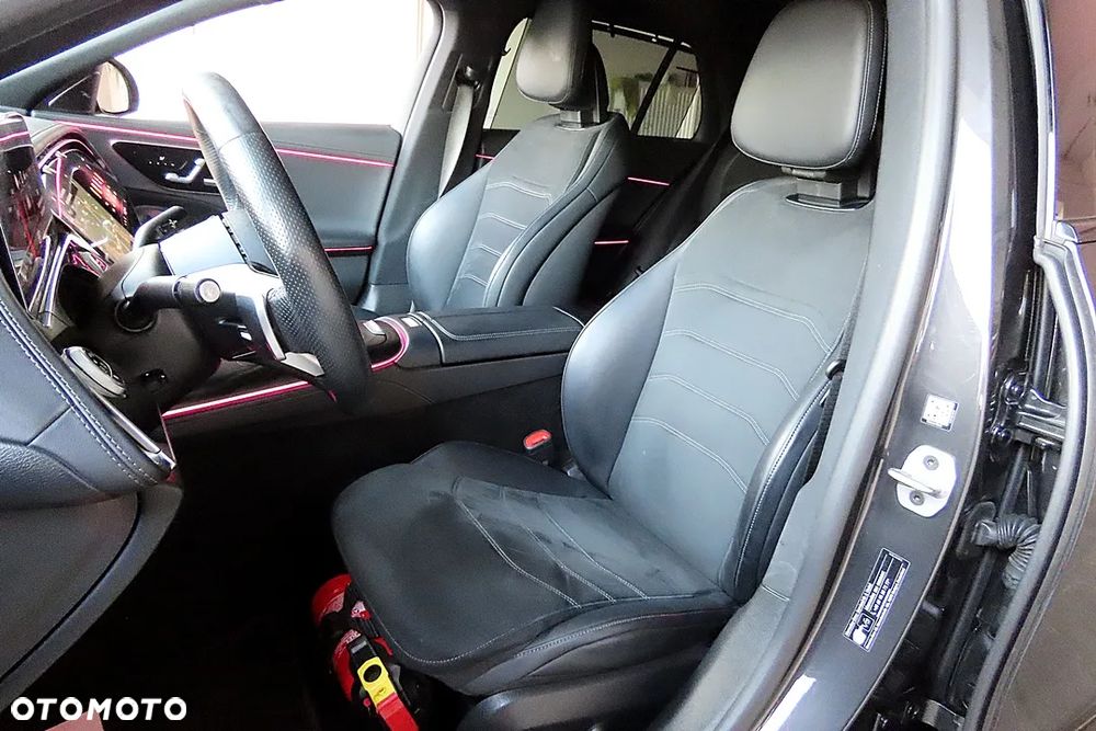 Mercedes-Benz Klasa E 220 d 4Matic 9G-TRONIC AMG Line NIGHT Edition - 27