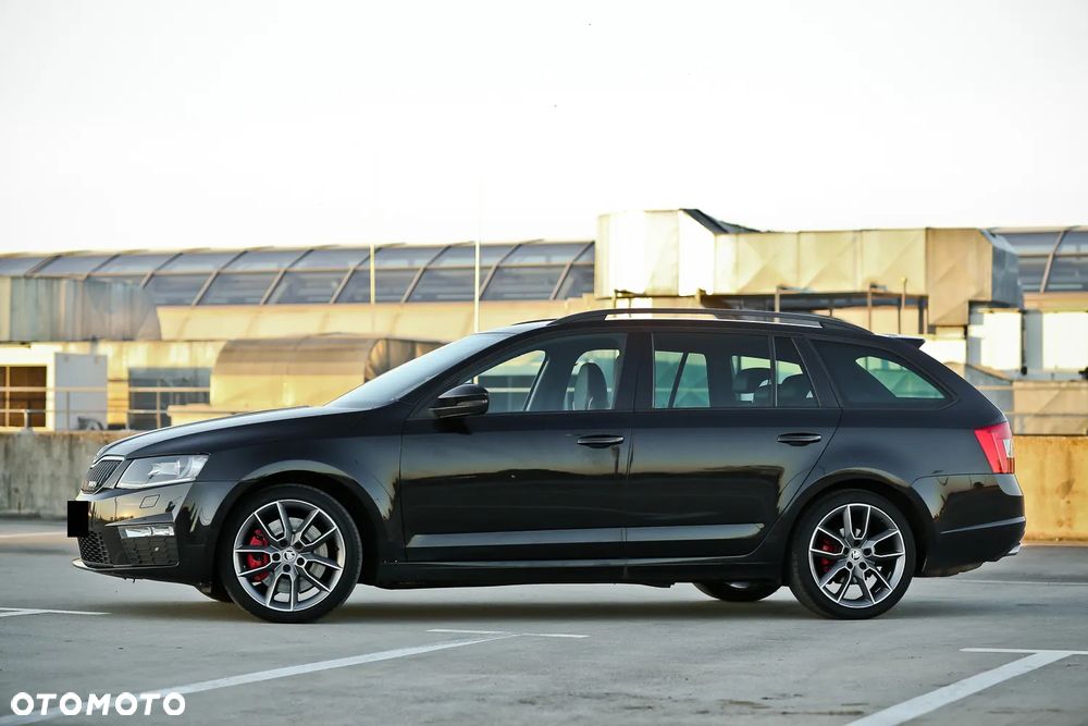 Skoda Octavia 2.0 TDI DSG RS - 9