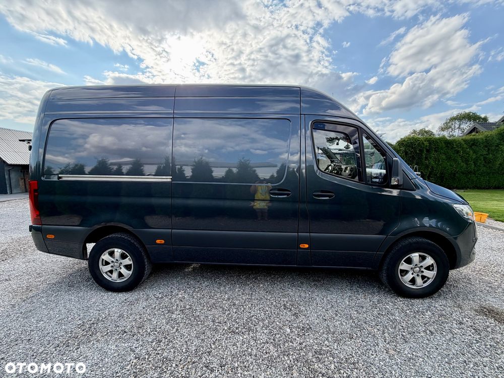Mercedes-Benz Sprinter - 13