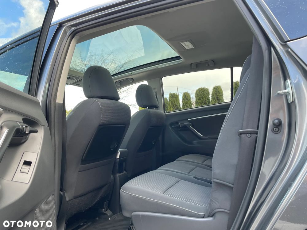 Toyota Verso 1.6 D-4D Prestige - 21