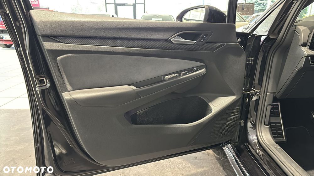 Volkswagen Golf 1.5 eTSI EVO R-Line DSG - 11