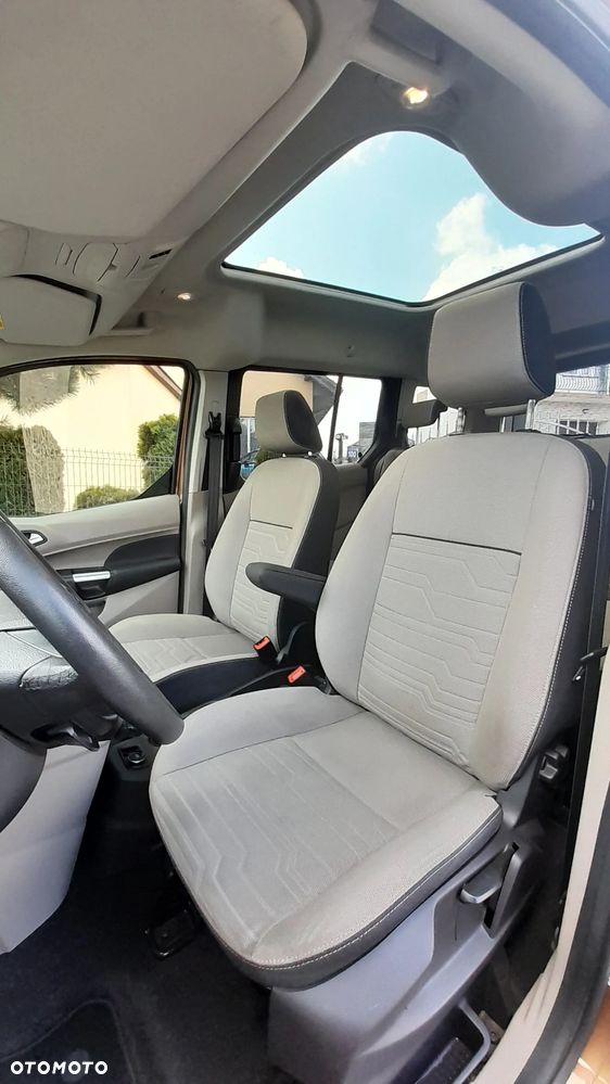Ford Tourneo Connect Grand - 15
