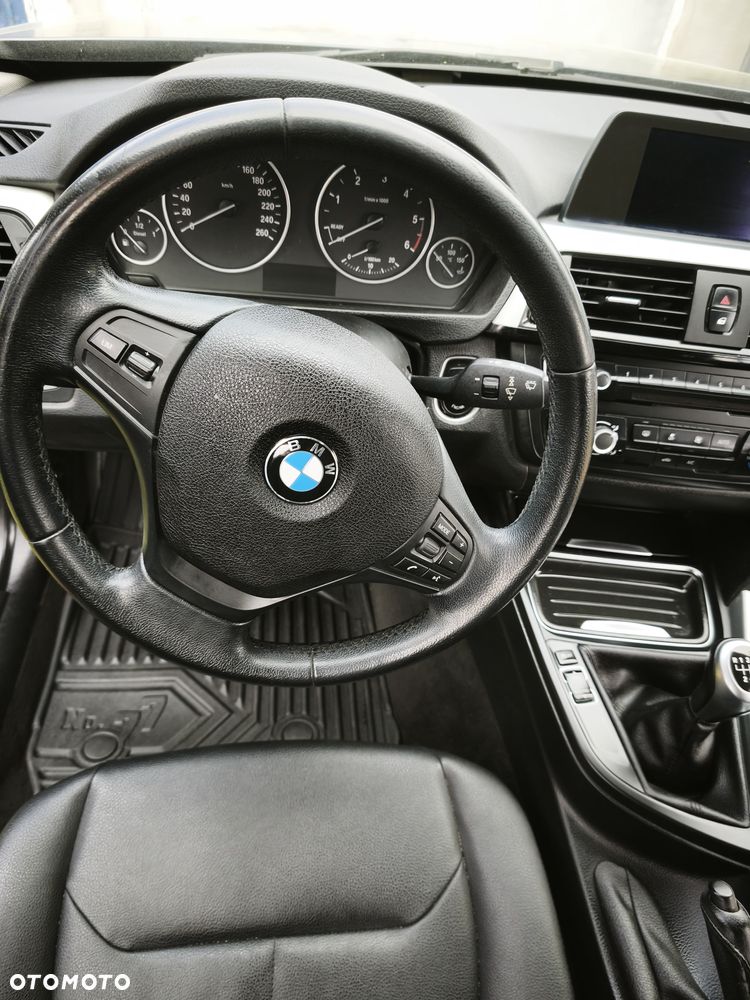 BMW Seria 3 318d DPF - 20