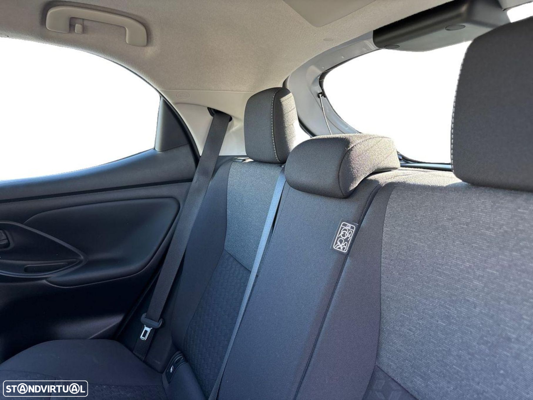 Toyota Yaris 1.0 VVT-i Comfort Plus - 11