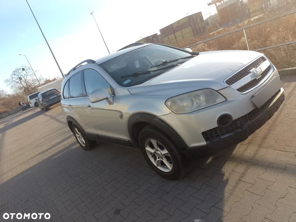 Chevrolet Captiva 2.4 LS 5os - 4