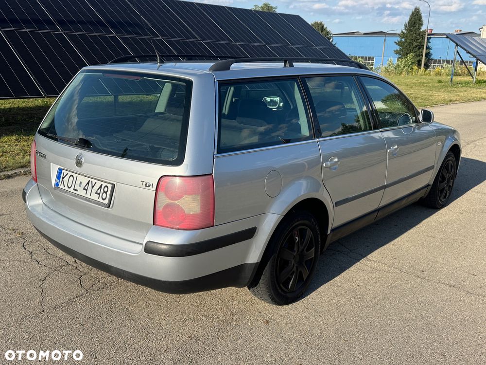 Volkswagen Passat 1.9 TDI Highline - 3